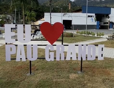 pau grosso cidade|Pau Grande, distrito de Magé, onde nasceu o jogador de futebol。